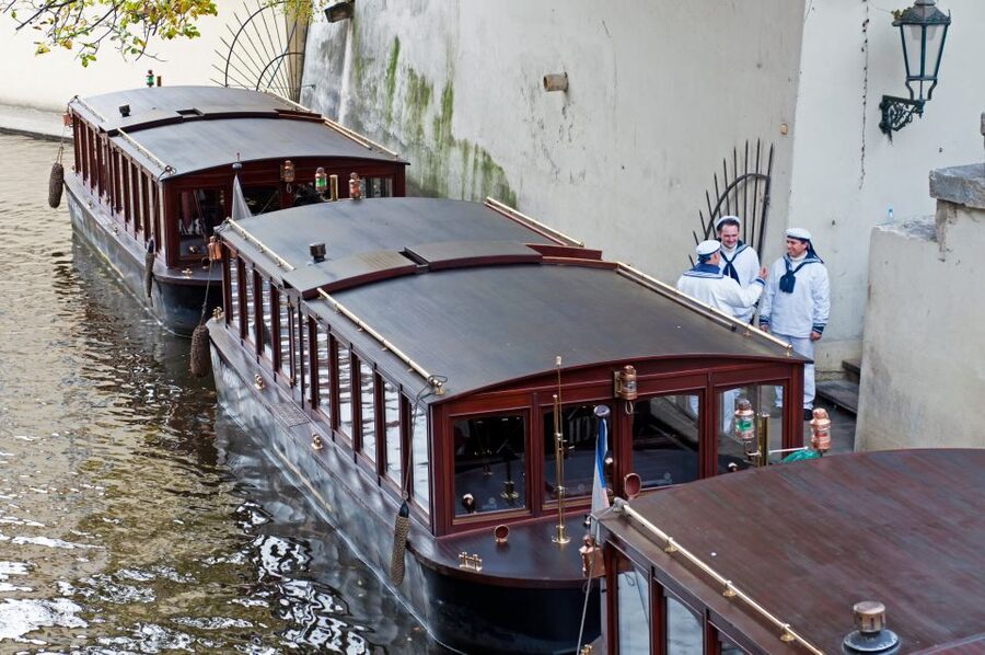 Prague: Full-Day Tour with Lunch and River Boat Cruise - Mozart’s Don Giovanni and the Estates Theatre