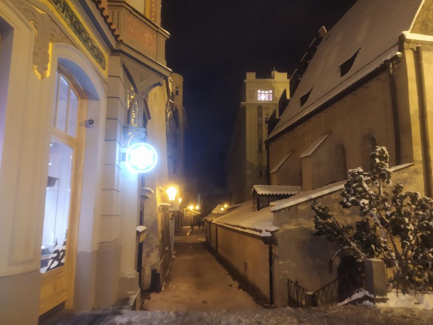 Prague: Ghost Walking Tour - Crime, Passion, Betrayal, Revenge: What the Actor Guide Really Adds