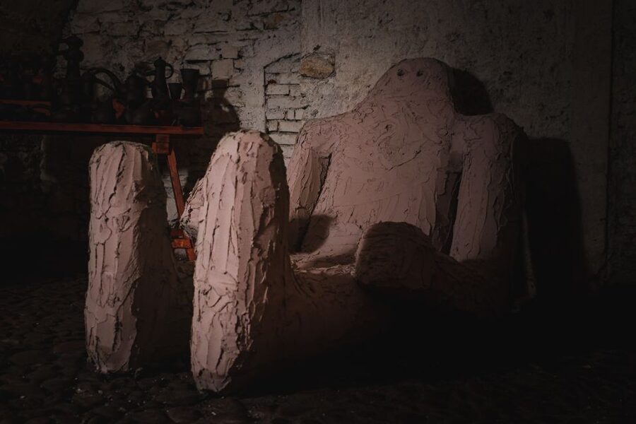 Prague: Ghosts, Legends, Medieval Underground & Dungeon Tour - Candlelit Dungeon time: Executioner Jan Mydlář and medieval torture