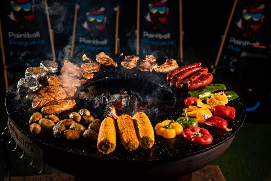 Prague: Giant Football Darts Game with Round of Beers & BBQ - BBQ Time: Your 1-Hour Grilling Session and the 400-Gram Portion
