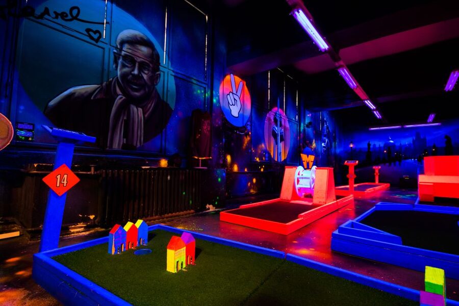 Prague: Glow Golf Mini Golf Game by UV Light - FAQ