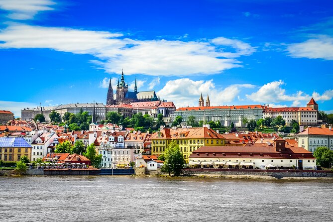 Prague: Grand City Tour with Bus, Castle exteriors & River Cruise - Stop 1: The Bus Ride Into the Castle Area (Around 30 Minutes)