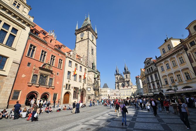 Prague: Grand City Tour with Bus, Castle exteriors & River Cruise - Stop 2: Prague Castle Exteriors Walk—What You Get Without Entrance Tickets