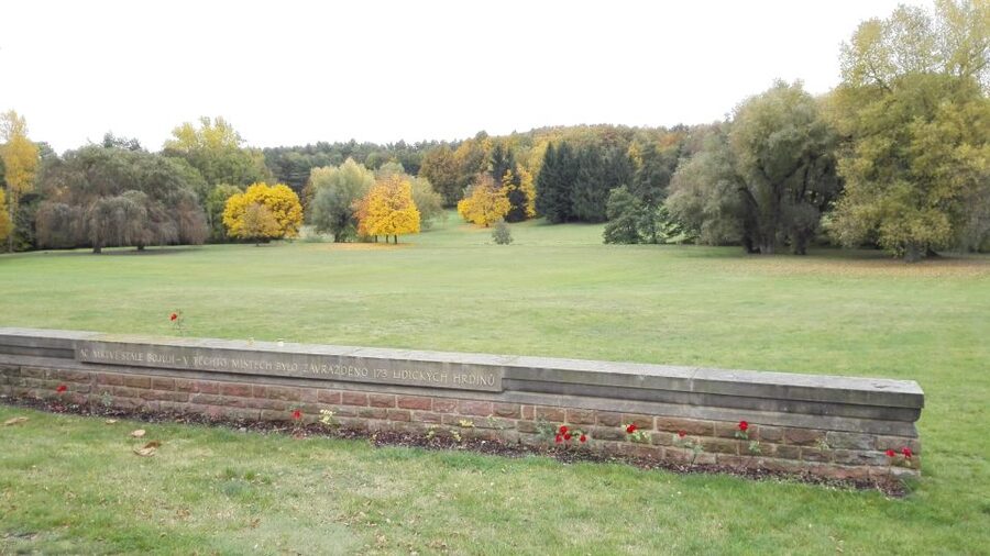 Prague: Guided Operation Anthropoid Tour with Lidice - A 3-hour route through Operation Anthropoid’s turning points