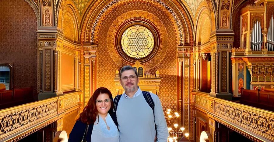 Prague: Guided Tour inside the Jewish Cemetery & Synagogues - Old Jewish Cemetery: Where Funeral Traditions Make the Tombstones Mean Something