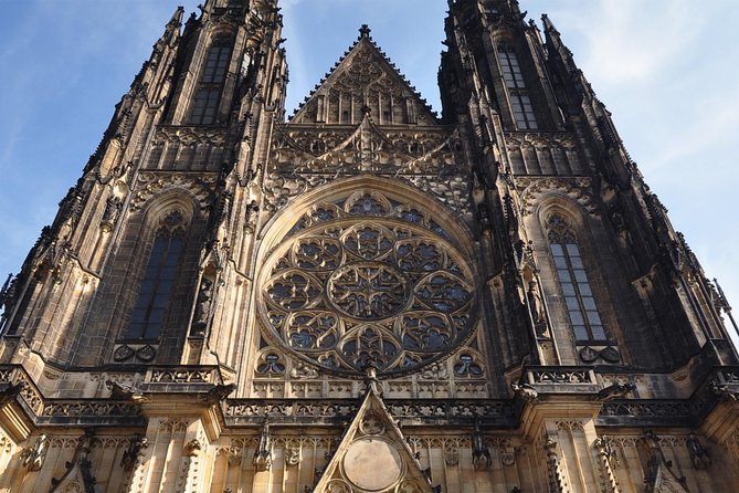 Prague Half Day City Tour Including Vltava River Cruise - Staroměstské náměstí and the Astronomical Clock finish