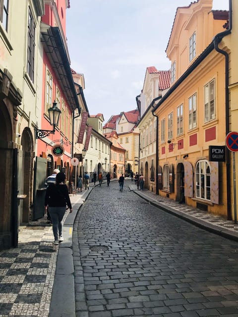 Prague: Highlights of Prague Private Half-Day Tour by Car - Prague by car, without the parking headache