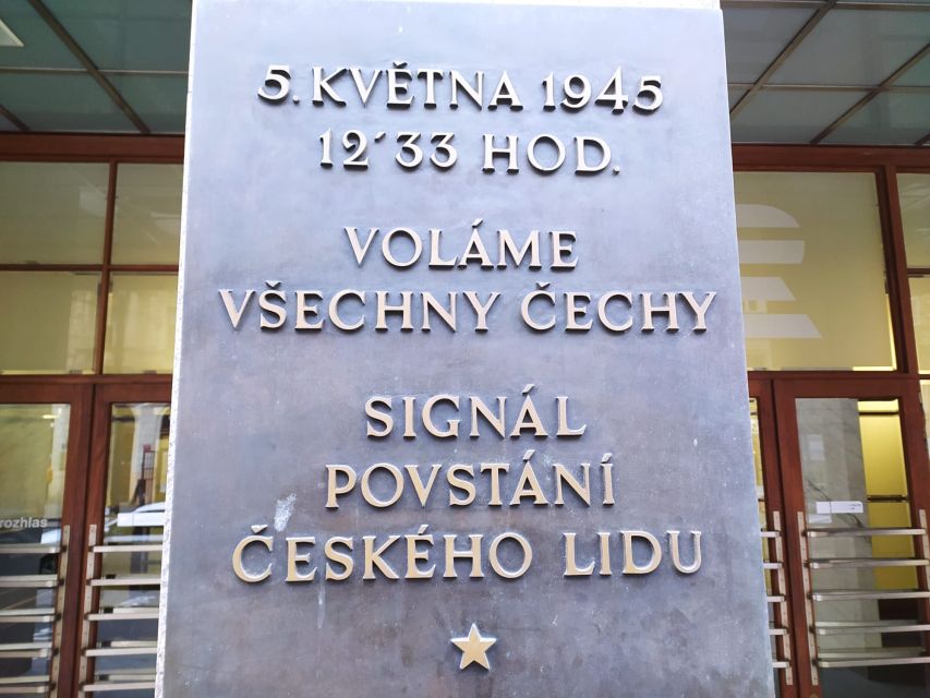 Prague: Historical Walking Tour with Focus on World War 2 - Key things to watch for