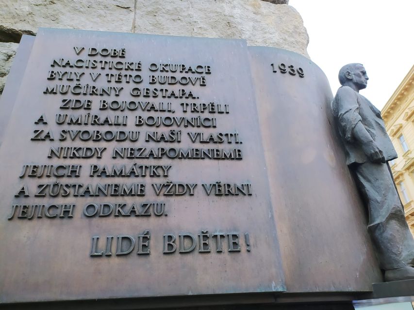 Prague: Historical Walking Tour with Focus on World War 2 - Photos in the field: why the guide’s visuals matter