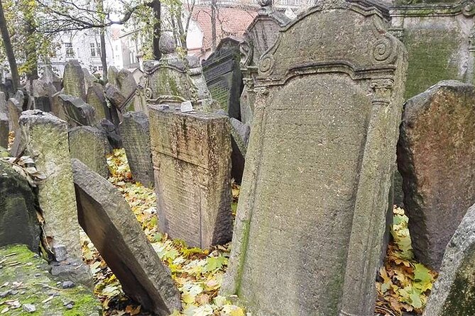 Prague Jewish Quarter Private tour - 3hours - Old-New Synagogue: oldest in Europe, and not just a photo stop