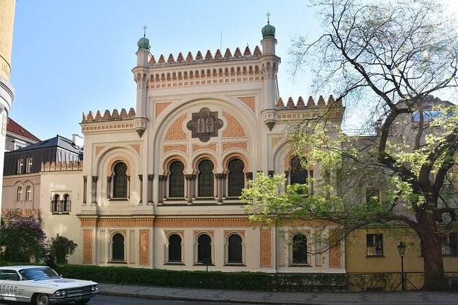 Prague Jewish Town Admission Ticket & Optional Audio Guide - Robert Guttman (Artschul) Gallery: temporary exhibitions and WWII focus