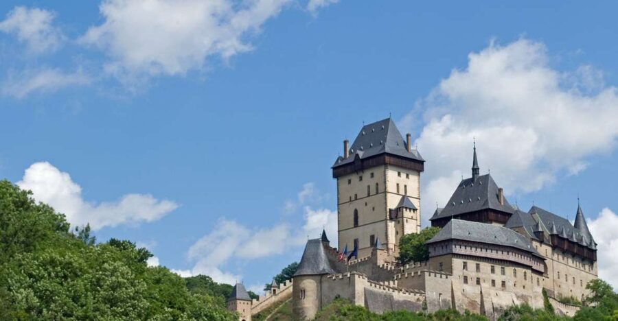 Prague: Karlštejn Castle Guided Tour with Entry Ticket - Quick takeaways