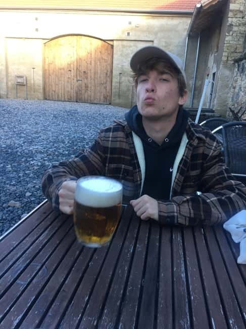 Prague: Local Neighborhoods and Pubs Walking Tour - Bar No. 7: why the first stop sets the tone