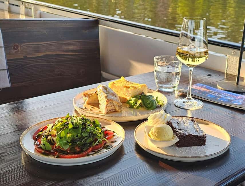 Prague: Lunch Cruise on the Vltava with 3-Course Menu - The 3-course menu: a real lunch, not just a snack