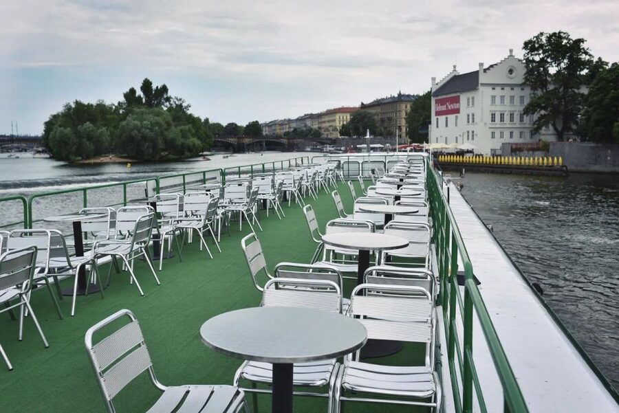 Prague: Lunch Cruise on Vltava River with open Buffet - Old Town and the Prague skyline: the view changes as you move