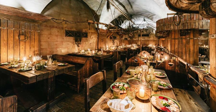 Prague: Medieval Dinner with Unlimited Drinks - Menus you pick ahead: 3-course vs 5-course feasts