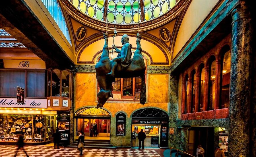 Prague: Modern Architecture and Design Guided Tour - The 2-Hour, 10-Stop Format: Fast Learning Without the Museum Stamina