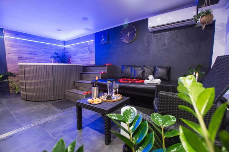 Prague: Modern Private Spa with Jacuzzi and/or Sauna - Picking the right zone: Black vs Green vs Gold