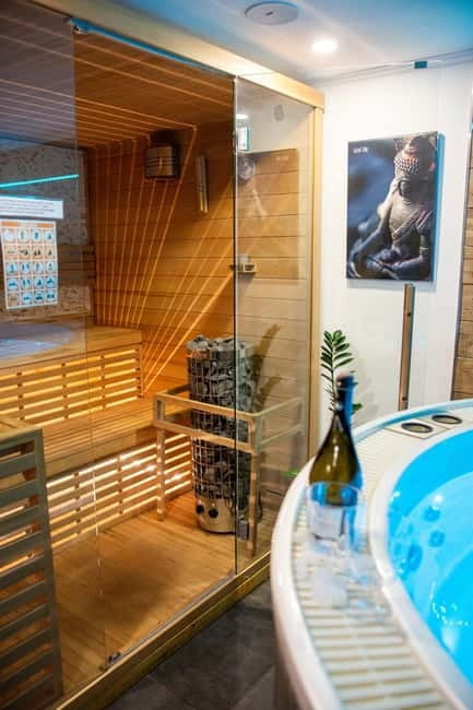Prague: Modern Private Spa with Jacuzzi and/or Sauna - The real cost/value: why $65 can make sense