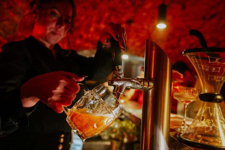 Prague: Monday Stand-Up Comedy in English - How to build a great evening around this show