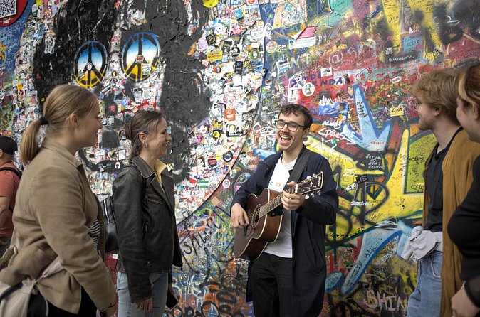 Prague: Mozart, Dvořák, Czech Folk Tour with a Guitarist - Live performance + the Reduta Jazz Club discount: extending the evening