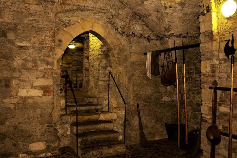 Prague Must-See: Old Town, Charles Bridge & Alchemy Museum - Key highlights worth planning for