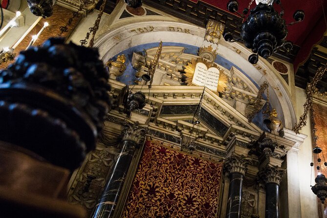 Prague Old Jewish Quarter and Spanish Synagogue Private Tour - Walking Josefov: ghetto history, synagogues, and the human story