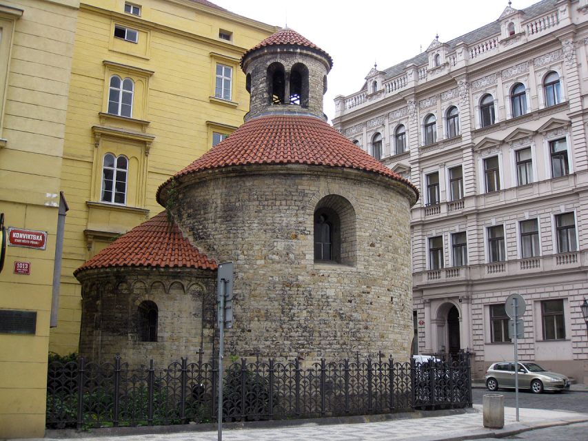 Prague: Old, New, and Jewish Towns Guided Walking Tour - Why a 3-hour loop through Old, New, and Jewish Prague is a solid intro