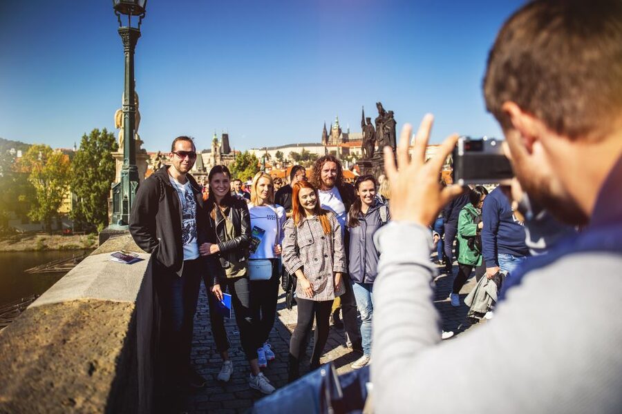 Prague: Old Town and Jewish Quarter 2-Hour Walking Tour - Palach Square, Rudolfinum, and the moment Prague Castle comes into view