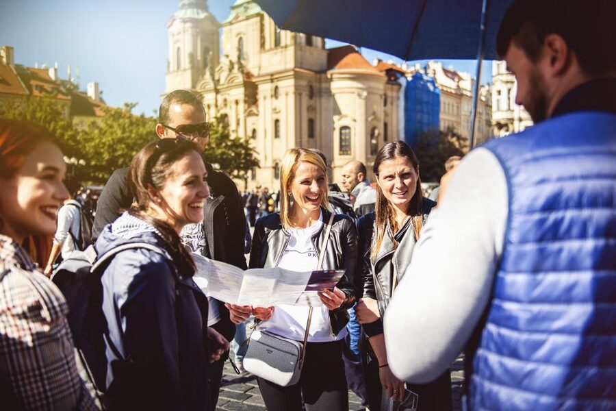Prague: Old Town and Jewish Quarter 2-Hour Walking Tour - Old Town Square: the 15-minute orientation that turns into an hour