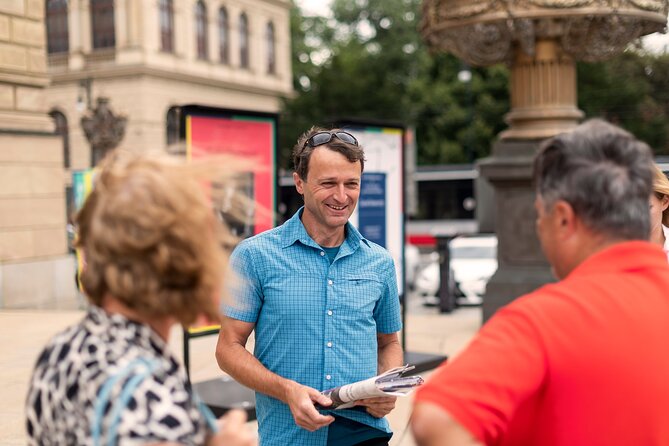 Prague Old Town and Jewish Quarter 90 minutes Guided Tour - Key points before you go