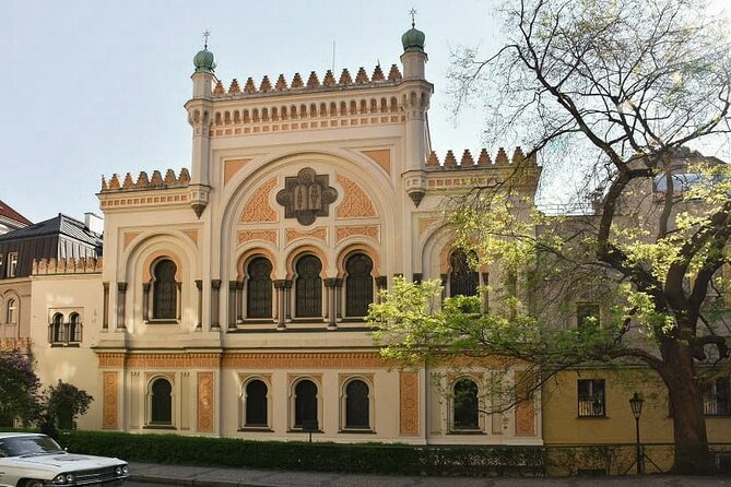 Prague Old Town and Jewish Quarter 90 minutes Guided Tour - A 90-minute Jewish Quarter walk with an Old Town Square payoff