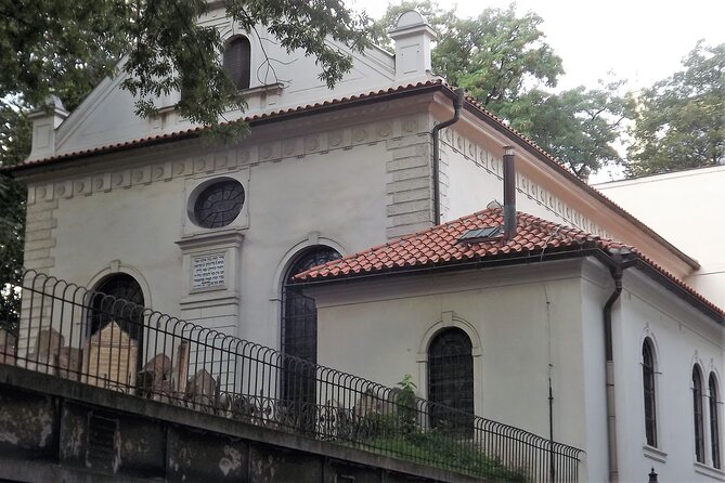 Prague Old Town and Jewish Quarter 90 minutes Guided Tour - The street stories that make Prague click