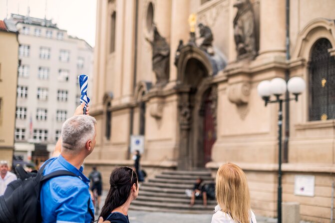 Prague Old Town and Jewish Quarter 90 minutes Guided Tour - Pace, group size, and what to wear