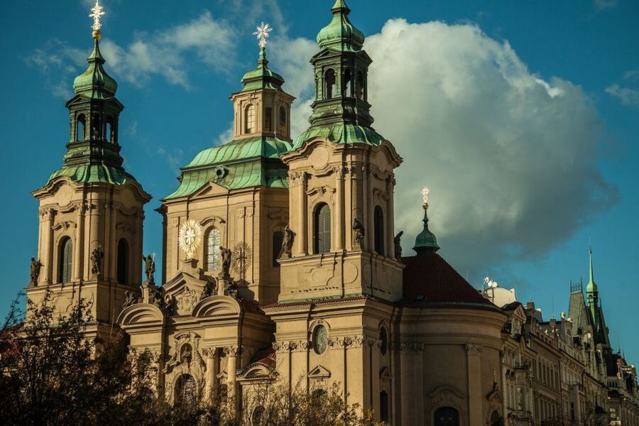 Prague: Old Town and Jewish Quarter Guided Tour in German - Old Town Square Start: A Quick Way to Get Your Bearings