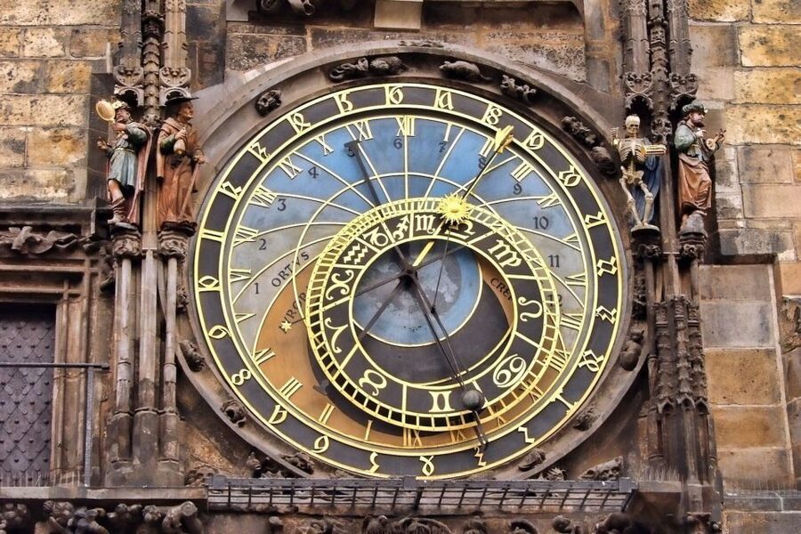 Prague: Old Town and Jewish Quarter Guided Tour in German - Estates Theater, Charles University, and Prague’s Study-Life Vibes