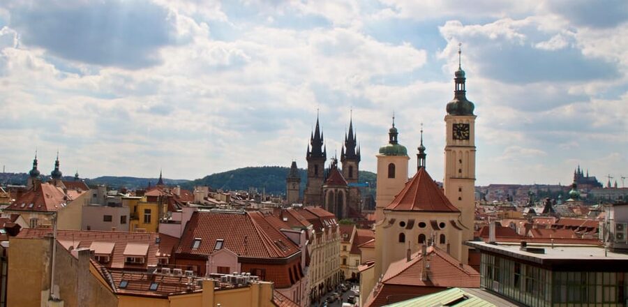 Prague: Old Town and Jewish Quarter Guided Walking Tour - What the Best Guides Do With a Short Route
