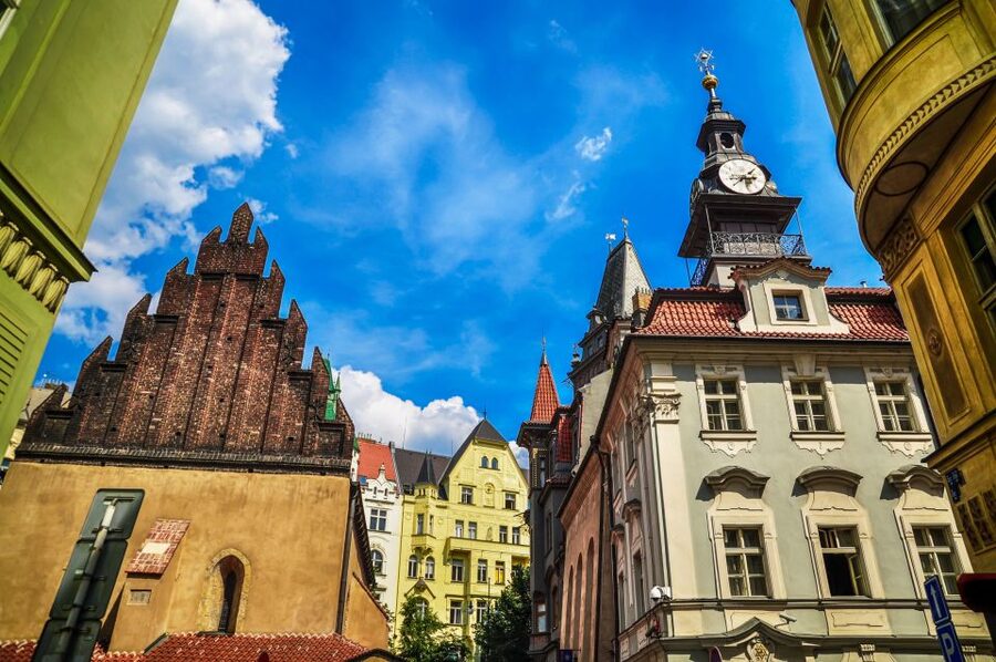 Prague: Old Town and Jewish Quarter Tour with Jewish Museum - Meeting by Charles Bridge: start point and how to spot your guide