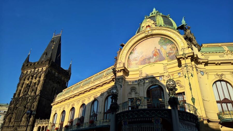 Prague: Old Town Guided Walking Tour and City Boat Ride - Guides matter: the difference between a good walk and a great one