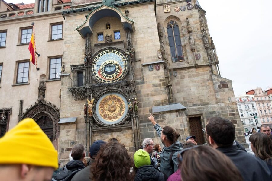 Prague: Old Town, Jewish Quarter & Astro Clock Walking Tour - Old Town Square: where Gothic Prague teaches you how to look
