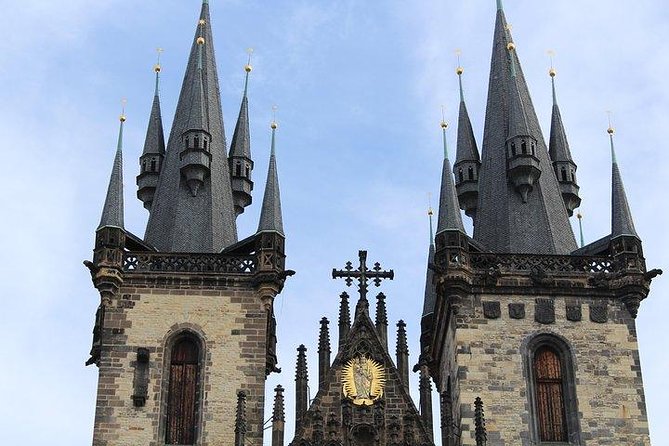 Prague Old Town tour and external Jewish Quarter - Old Town Square and the Astronomical Clock Area: What to Look For