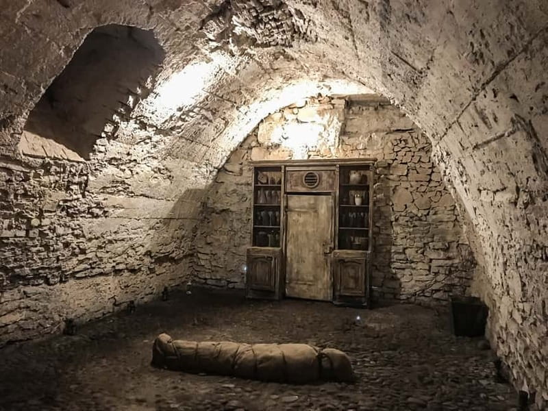 Prague: Oldtown, Medieval Underground & Dungeon History Tour - Old Town above, medieval layers below