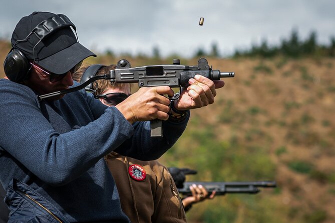 Prague: Outdoor shooting experience 3 to 10 guns + BUS Transfer - Key things that make this range day work