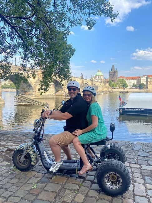 Prague: Panoramic Viewpoints Guided Electric Tricycle Tour - Kafka Museum stop and the city’s tight streets
