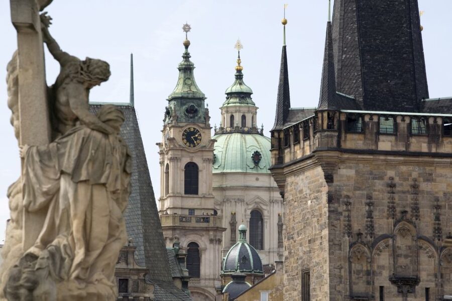 Prague: Prague Castle and Little Quarter Guided Walking Tour - Prague Castle: St. Vitus, Royal Spaces, and Golden Lane Context