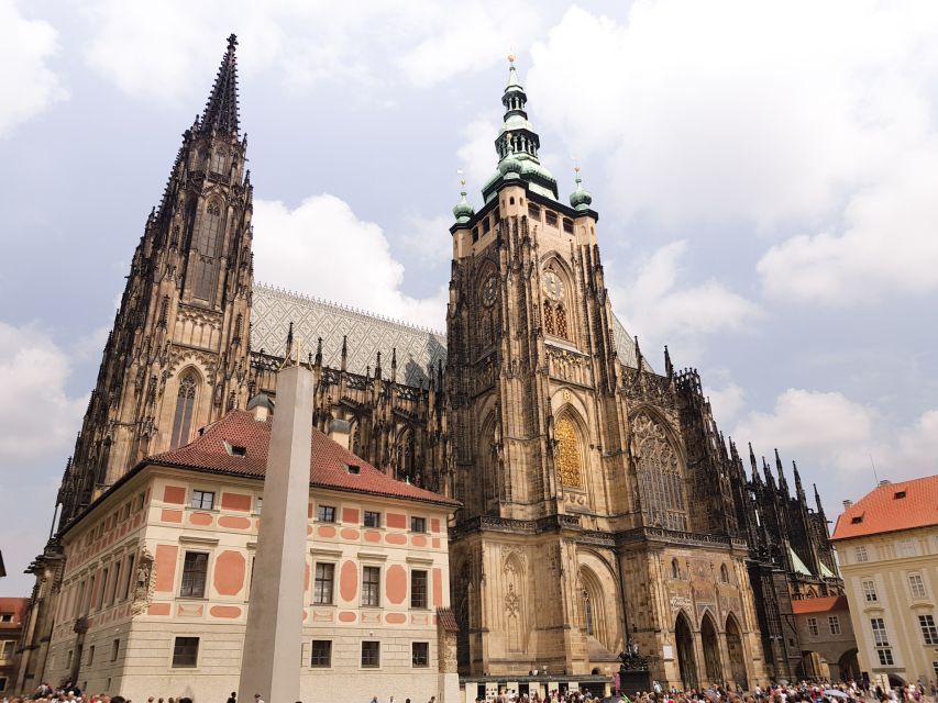 Prague: Prague Castle Complex Smartphone Audio Guide - Set up your phone so you’re not stuck mid-story