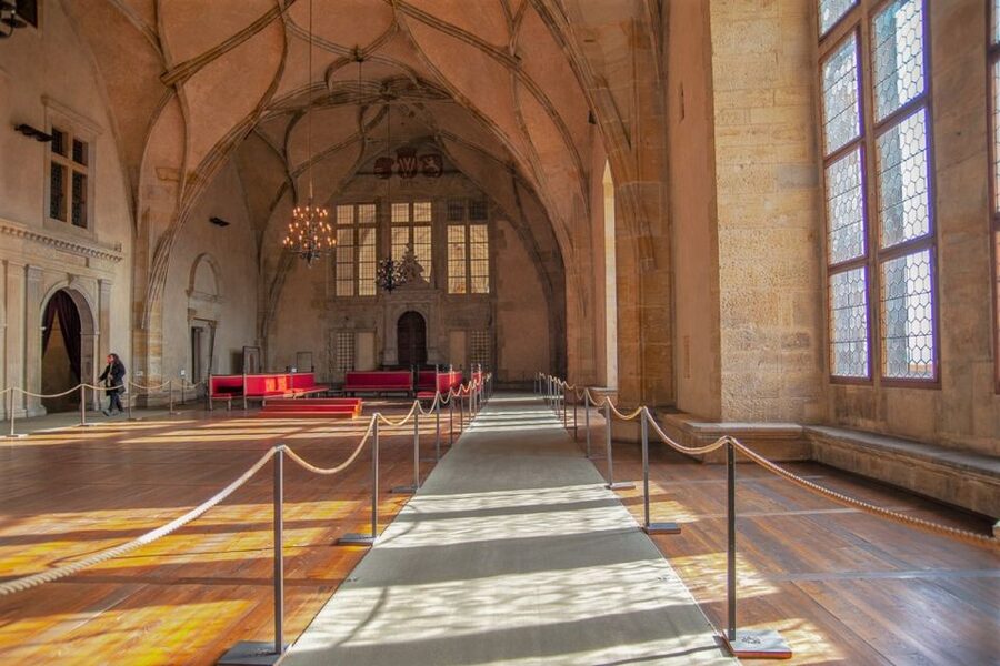 Prague: Prague Castle Complex Smartphone Audio Guide - Price and access: $5 audio guide plus the separate Castle ticket