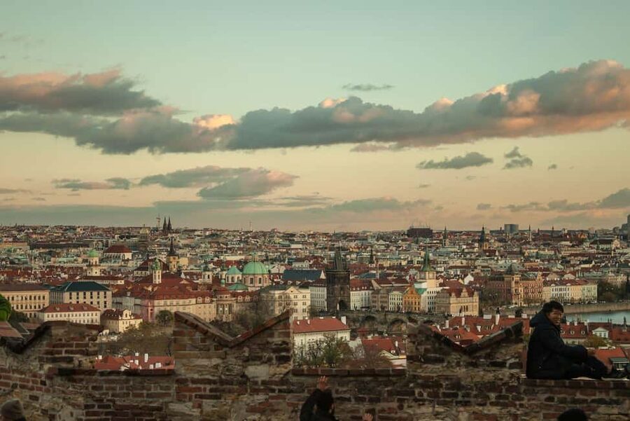 Prague: Prague Castle Walking Tour with Golden Lane in German - Hradčany Square to St. Vitus Cathedral Exteriors: Big Views Without the Ticket Hustle