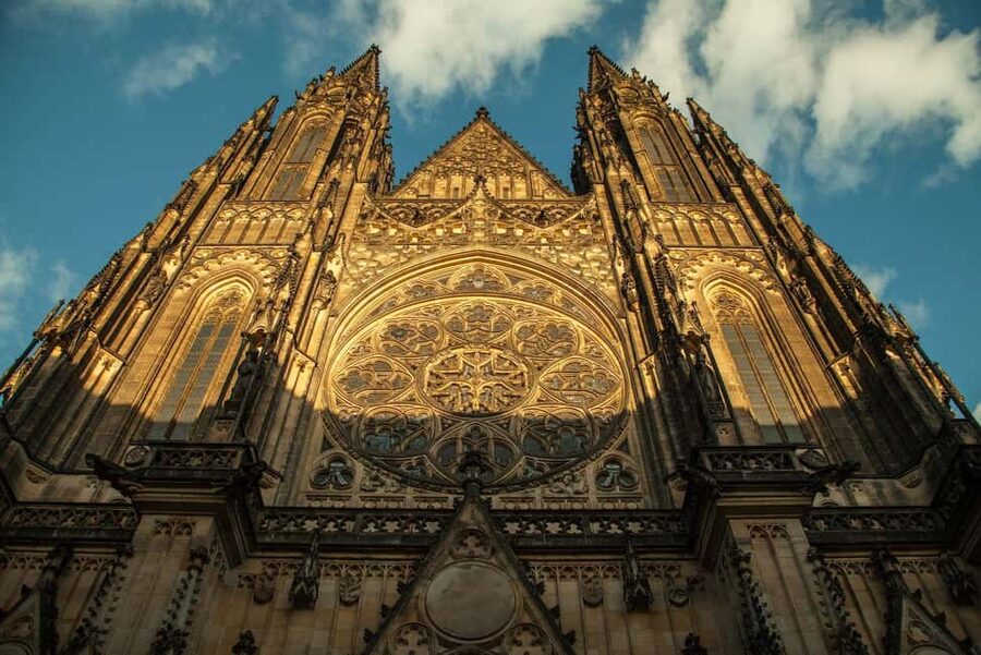 Prague: Prague Castle Walking Tour with Golden Lane in German - Golden Lane at the End: Use the Free Time Window to Extend Your Visit