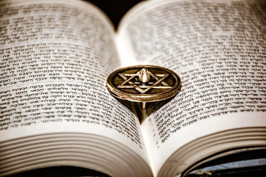 Prague: Prague Synagogues & the Jewish Cemetery Guided Tour - Who this Prague synagogue tour fits best